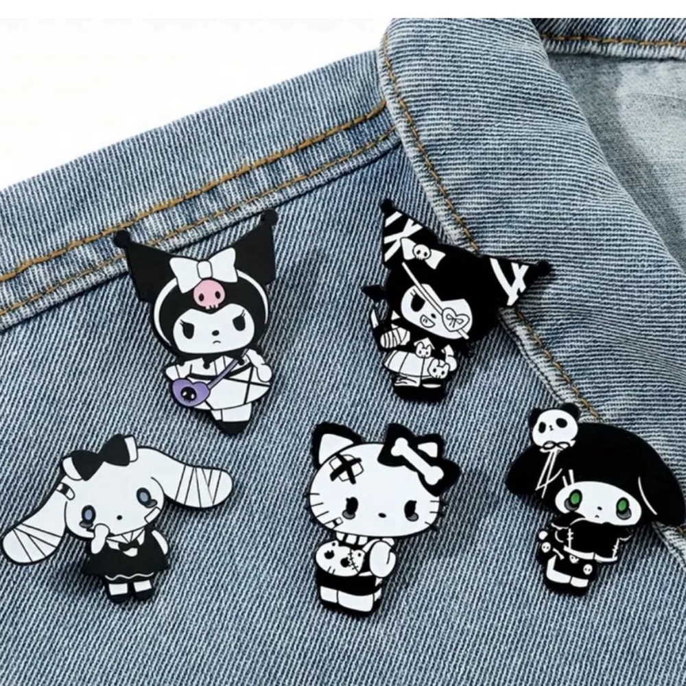 5PCS Sanrio Terror Hello Kitty Kuromi Cartoon Enamel Pin Badge Jewelry brooch